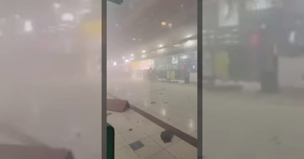 Последствия удара иранского беспилотника по аэропорту Дубая