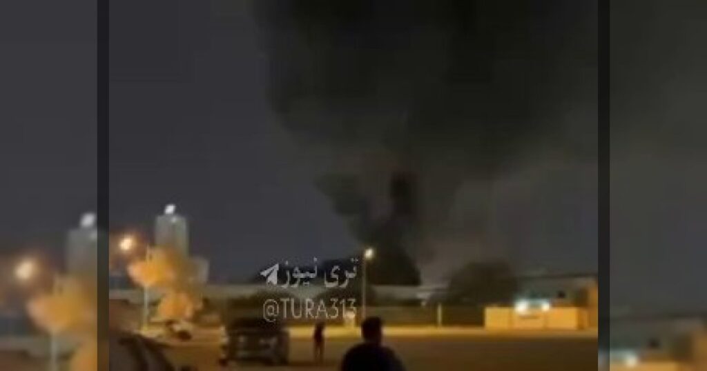 Появляются сообщения о прямом прицеливании по базе ВМС США в Бахрейн.