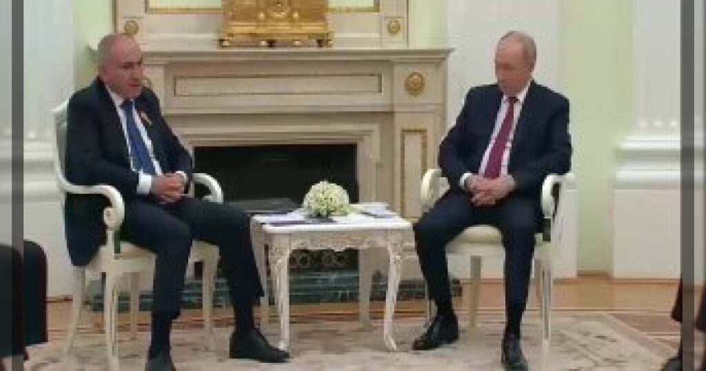 Пашинян, зная ситуацию в России, радостно решил похвастаться свободой соцсетей и демократией перед Путиным