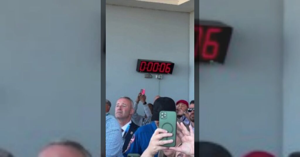 США отправили первую за полвека пилотируемую миссию к Луне