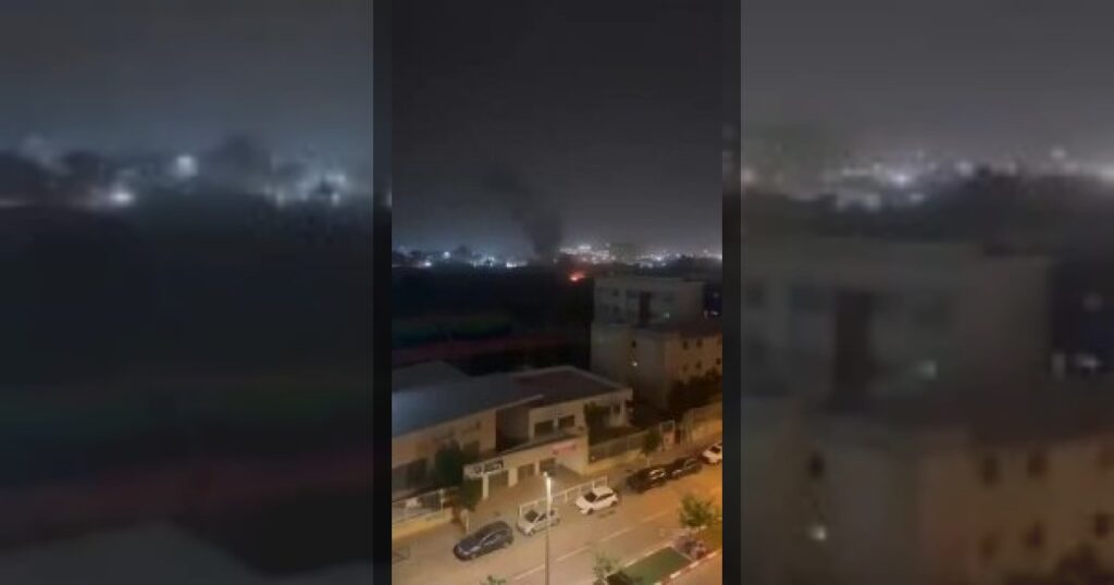 Кадры ударов иранских ракет по израильской Петах-Тикве.