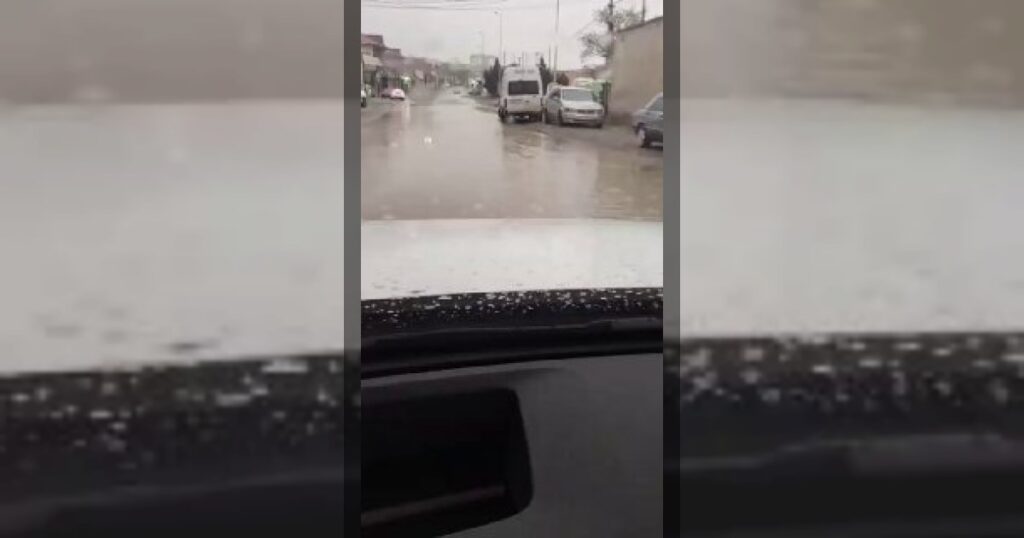 Ливни вновь затопили Баку: службы работают в усиленном режиме