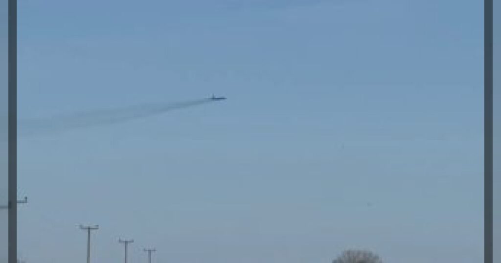 Американские стратегические бомбардировщики B-52 вылетели с военной базы в Великобритании