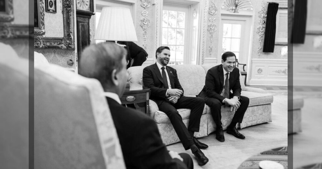 Премьер-министр Пакистана Шехбаз Шариф возглавляет переговоры о прекращении огня между США и Ираном, при этом США представляет вице-президент Джей Ди Вэнс, сообщает CBS News.