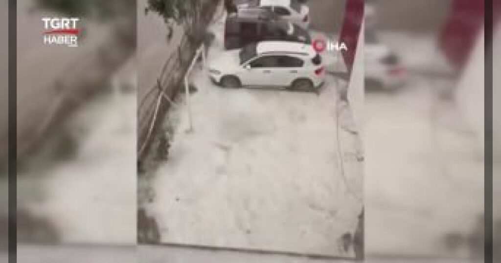 Ливни и град затопили Адану