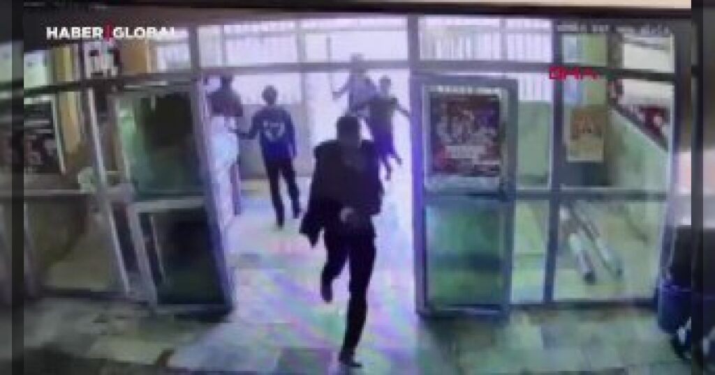 Опубликованы кадры нападения на школу в Сивереке.