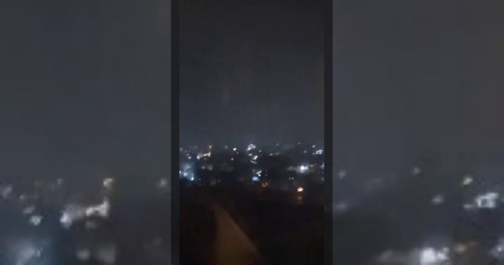 Баку накрыл град