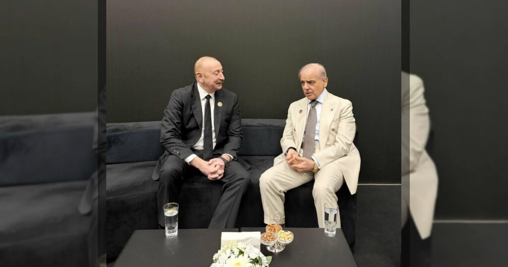 Президент Азербайджана Ильхам Алиев в рамках 5-го Анталийского дипломатического форума встретился с премьер-министром Пакистана Мохаммадом Шахбазом Шарифом.