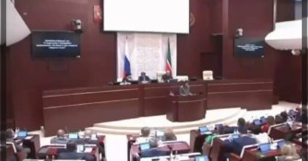 В Татарстане на заседании к 140-летию Габдулла Тукай замминистра культуры прервали из-за выступления на русском языке.