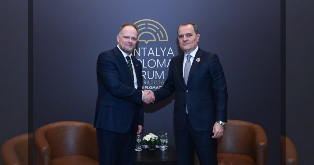 Байрамов обсудил с представителем НАТО развитие партнерства и региональную безопасность