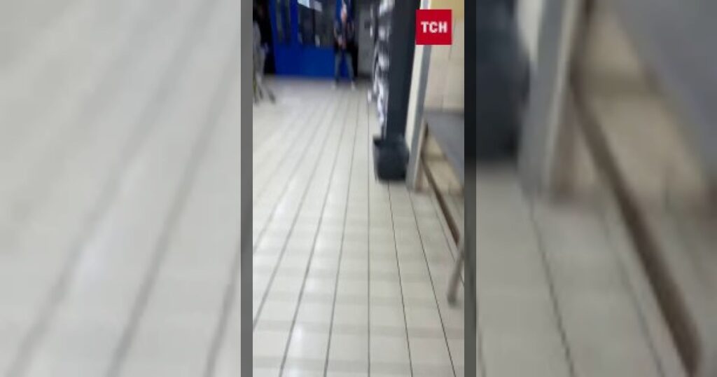 Стрелок, убивший сегодня шестерых человек, ранее уже устраивал драку в столичном супермаркете