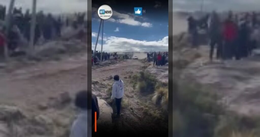 На ралли в Аргентине автомобиль потерял управление, перевернулся и влетел в толпу зрителей: